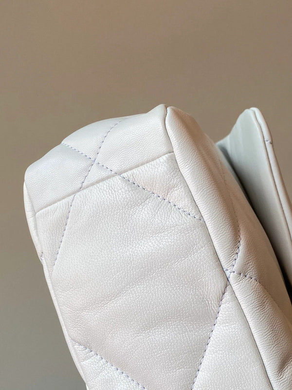 Chanel 2026 Flap Bag 26cm White Lambskin With Gold Hardware