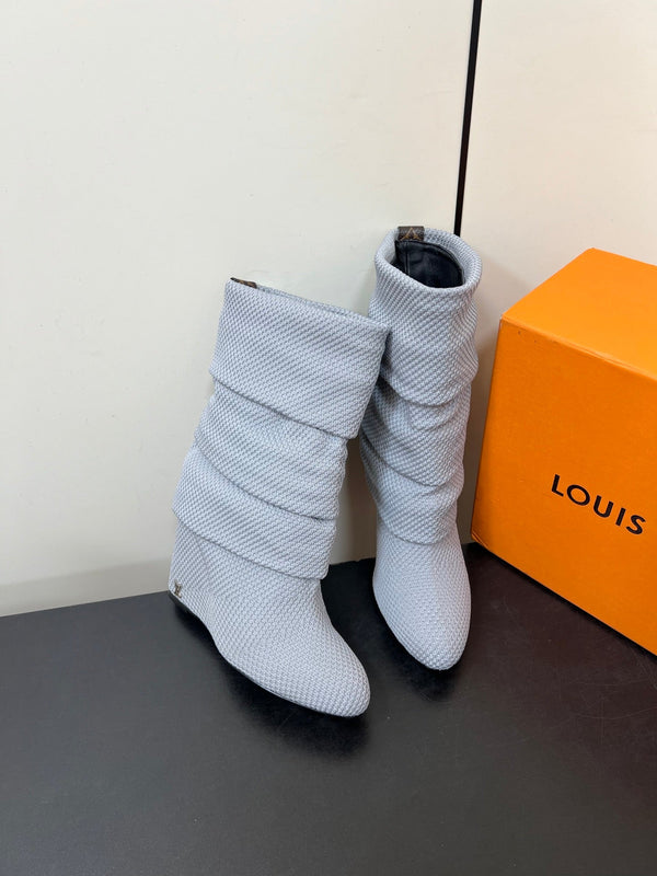 LV 26s Mid-Calf Boots 110 Gray Knit Fabric 619402