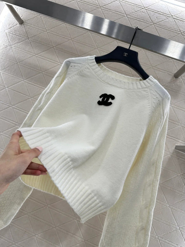 CC 26 Crew Neck Raglan Pullover Sweater White Wool 331351